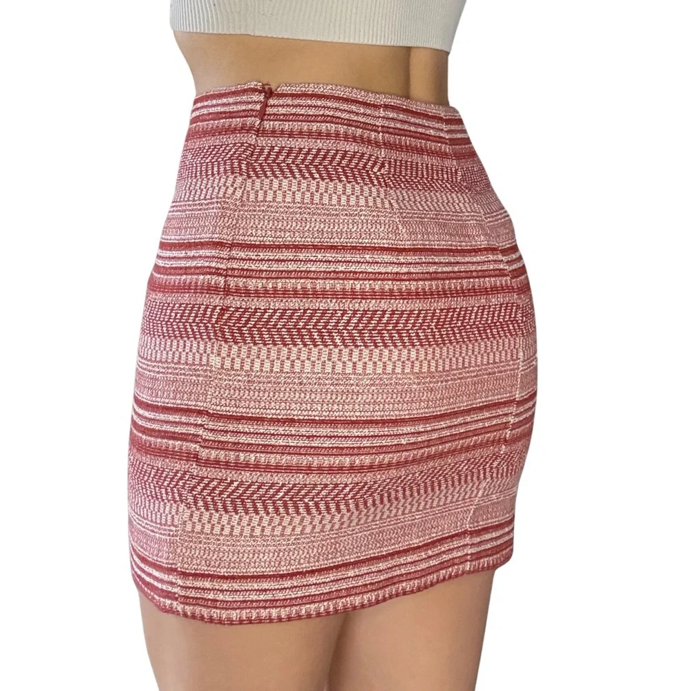 Banana Republic Red and White Mini Skirt - Picture 3 of 6